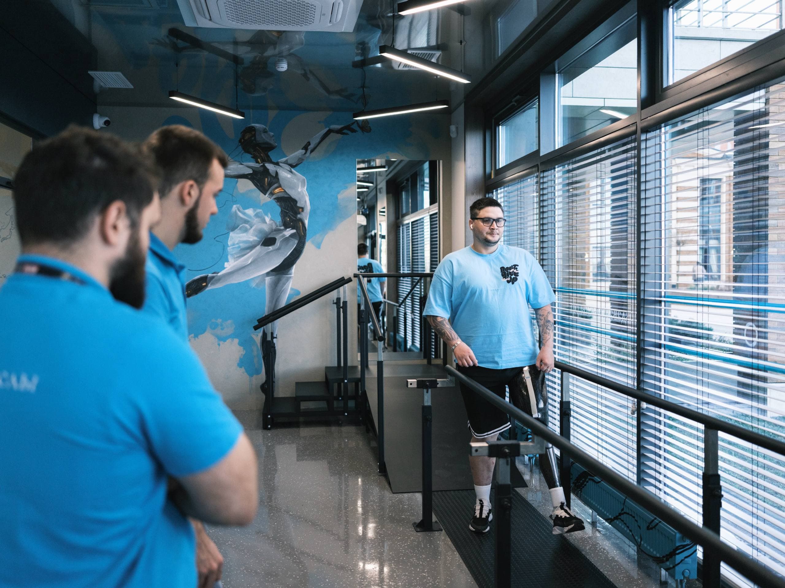 Лечение положением: протезирование бедра