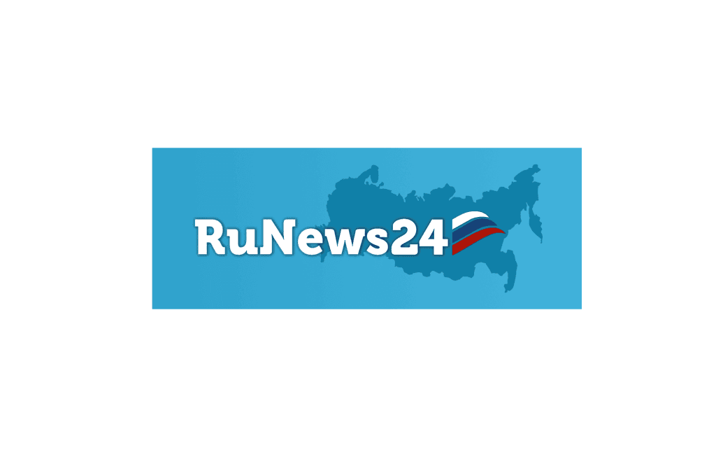 Губернатор Беглов осмотрел экспозицию Петербурга в первый день ПМЭФ