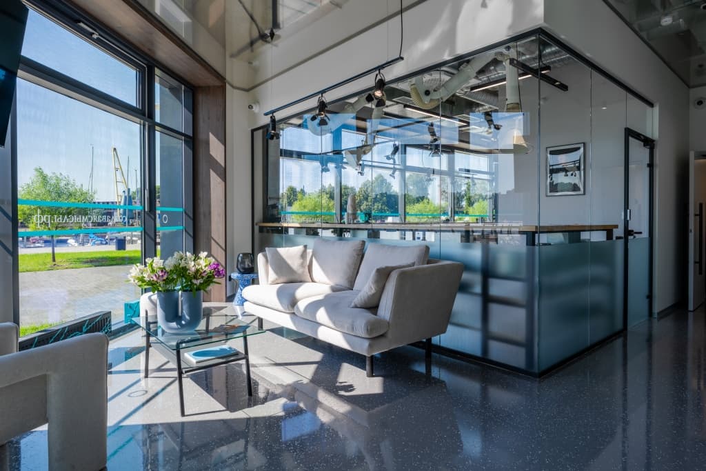 Центр БИОНИКА 2.0, зона ожидания